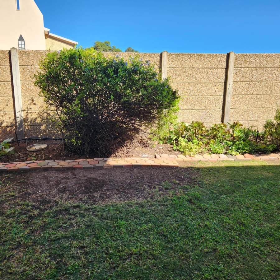 3 Bedroom Property for Sale in Stilbaai Wes Western Cape